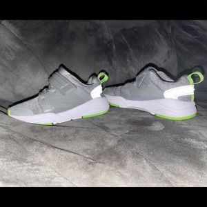 •SOLD• Cat and Jack size 6 Toddler Boy Sneakers